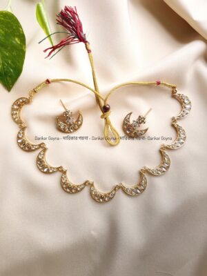 Moon Style Beautiful Necklace Set With Earrings