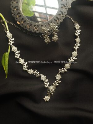 Diamond Cut Inspired White Flowery Style Necklace Set